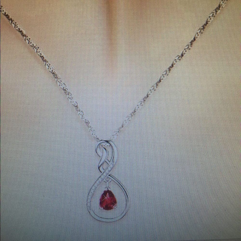 Beautiful February birthstone necklace new